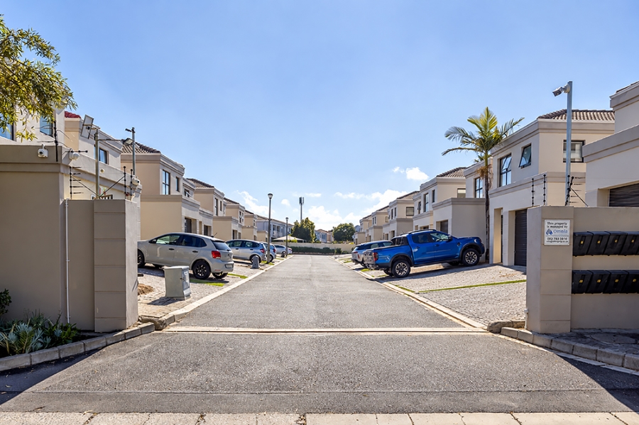 2 Bedroom Property for Sale in Parklands Western Cape